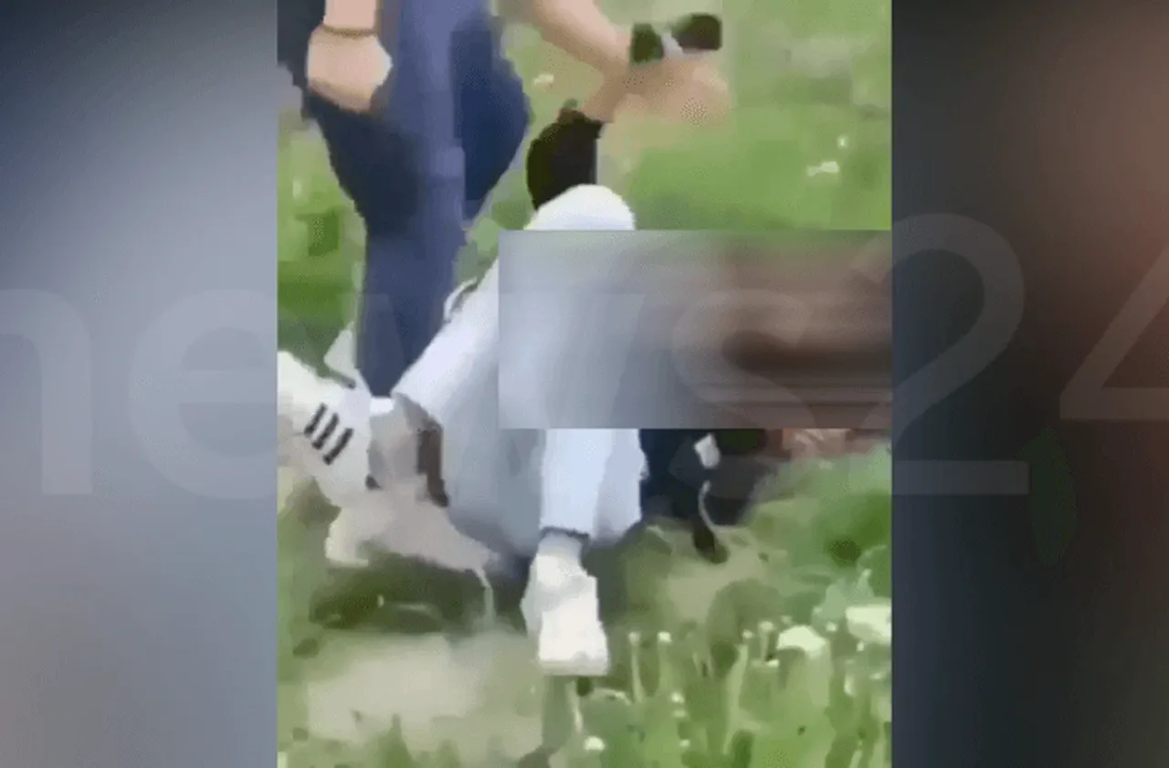 САМО В NEWS24sofia.eu TV: Младеж пребива дете, защото говорило "с глас на обратен" (ВИДЕО 18+)