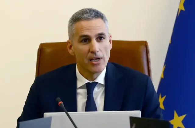 Премиерът Гюров се оттегля от политиката след мандата