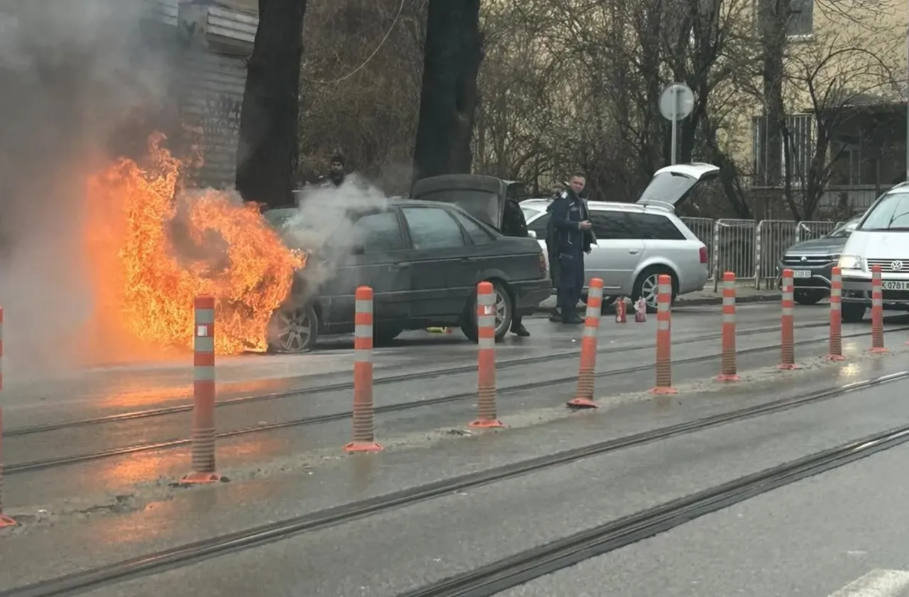 Кола пламна в движение в столичния квартал „Княжево“