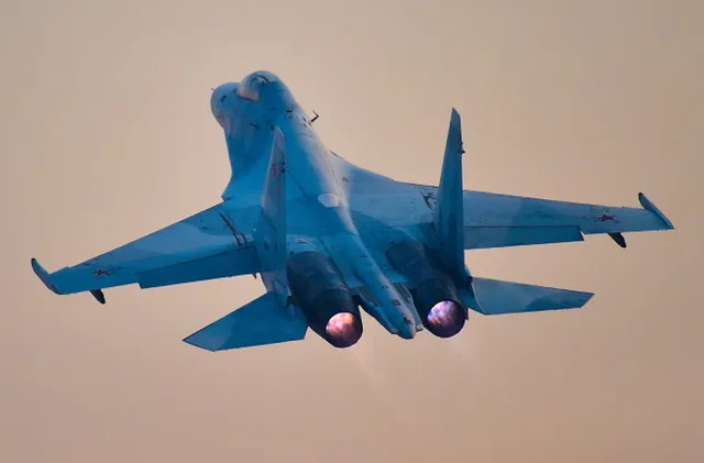 Руски изтребител Су-30 се разби в Крим по време на тренировъчен полет