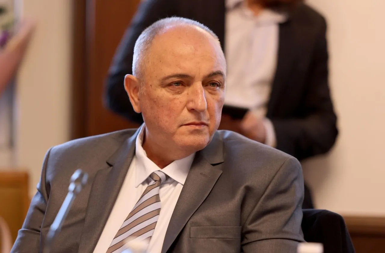 „Осемте джуджета“ отново на дневен ред: Данни за връзки в прокуратурата и тежки обвинения за политизация