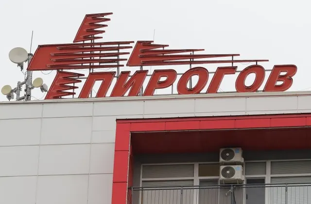 В "Пирогов" оперираха по спешност 15-годишен състезател по борба, счупил врата си на състезание