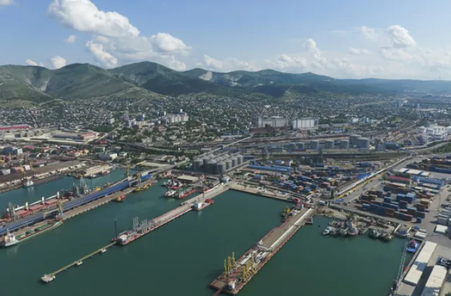 Украйна ударила руския терминал "Шехарис" на Черно море