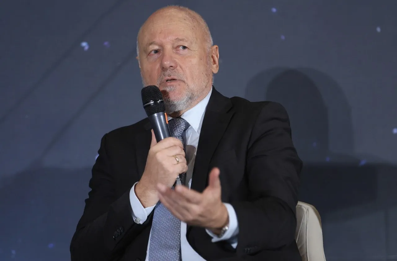 Тагарев: Светът си отдъхна след примирието, петролът падна, борсите тръгнаха нагоре