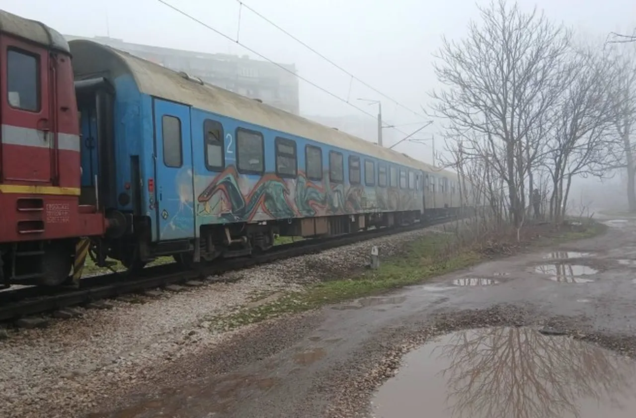 НКЖИ намалява скоростта на влаковете между Горна Оряховица и Дъбово заради свлачищата
