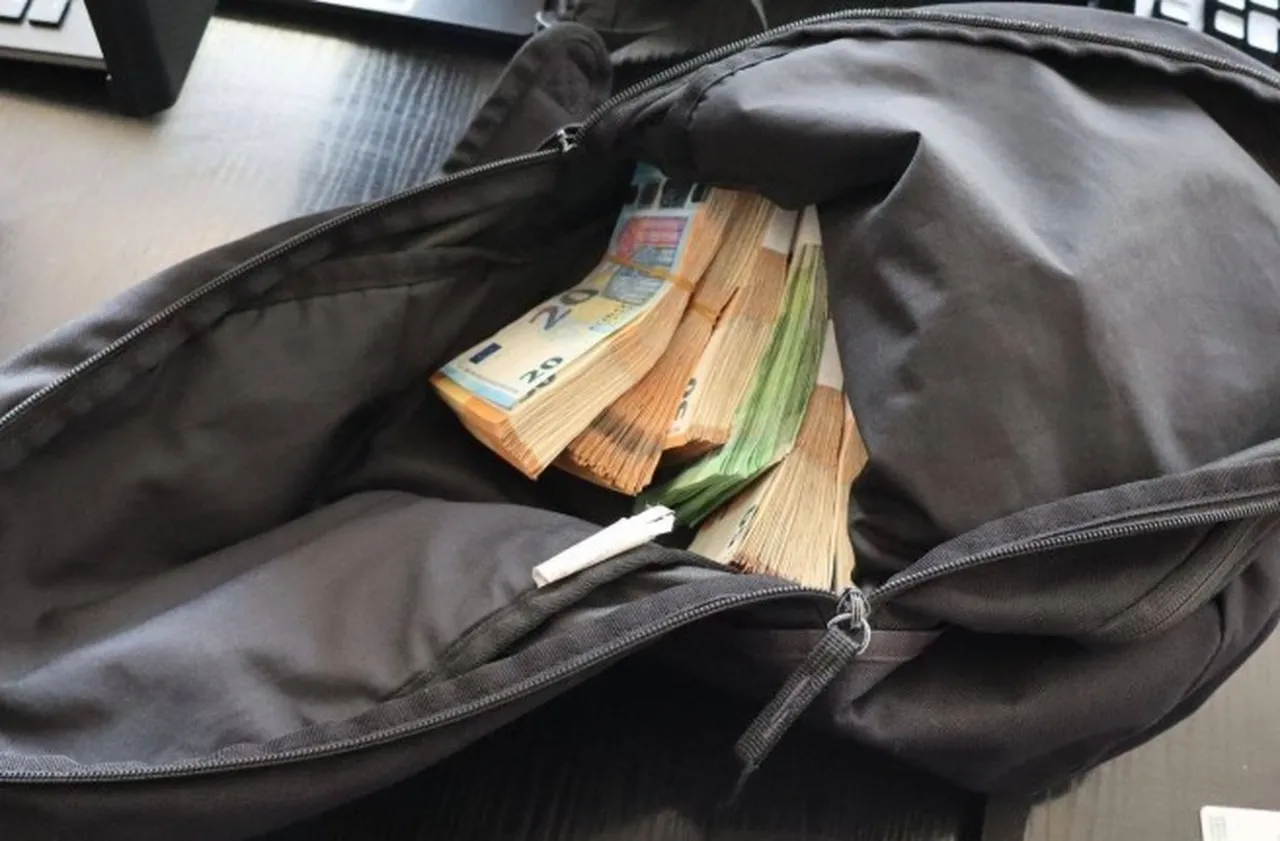 Разбиха схема за купен вот: Спипаха мъже с близо 90 хил. евро в Пловдив