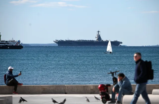 Американски самолетоносач отново в Червено море, засилва се военното присъствие на САЩ