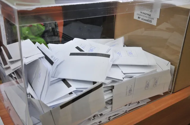 Кръвна политическа битка в София! Лидер срещу лидер в 25 МИР – чест, власт и оцеляване на карта!