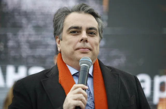 Асен Василев: Излезте да гласувате, за да няма нови протести (ВИДЕО)