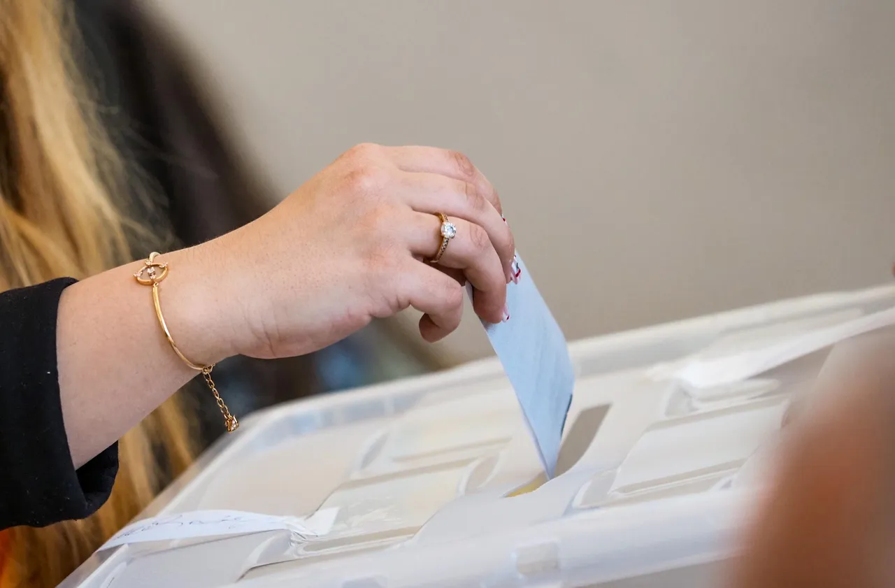 75 секции без машинно гласуване, активността достигна 34,63% към 16:00 часа