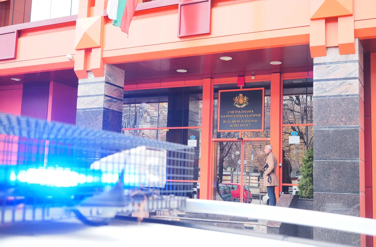 До по-късно на гише: Сметната палата приема декларации с удължено работно време