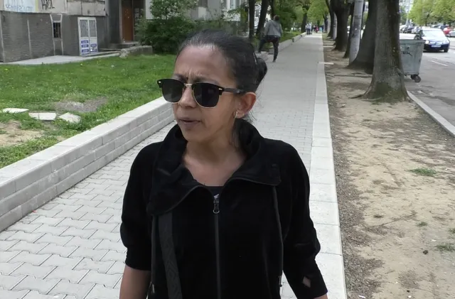 БОЙ С УЧЕБНИК В ПГХВТ „Професор д-р Георги Павлов“: Учителка удря ученици в час (ВИДЕО)
