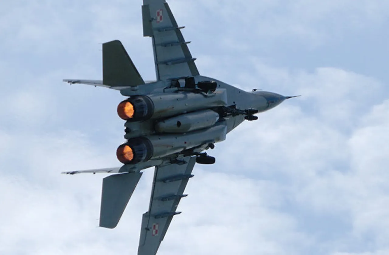 Полша вдигна изтребители и хеликоптери след масирана руска атака срещу Украйна