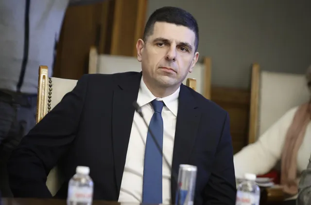 Ивайло Мирчев платил гаранцията на куриера след скандала в „Лозенец“
