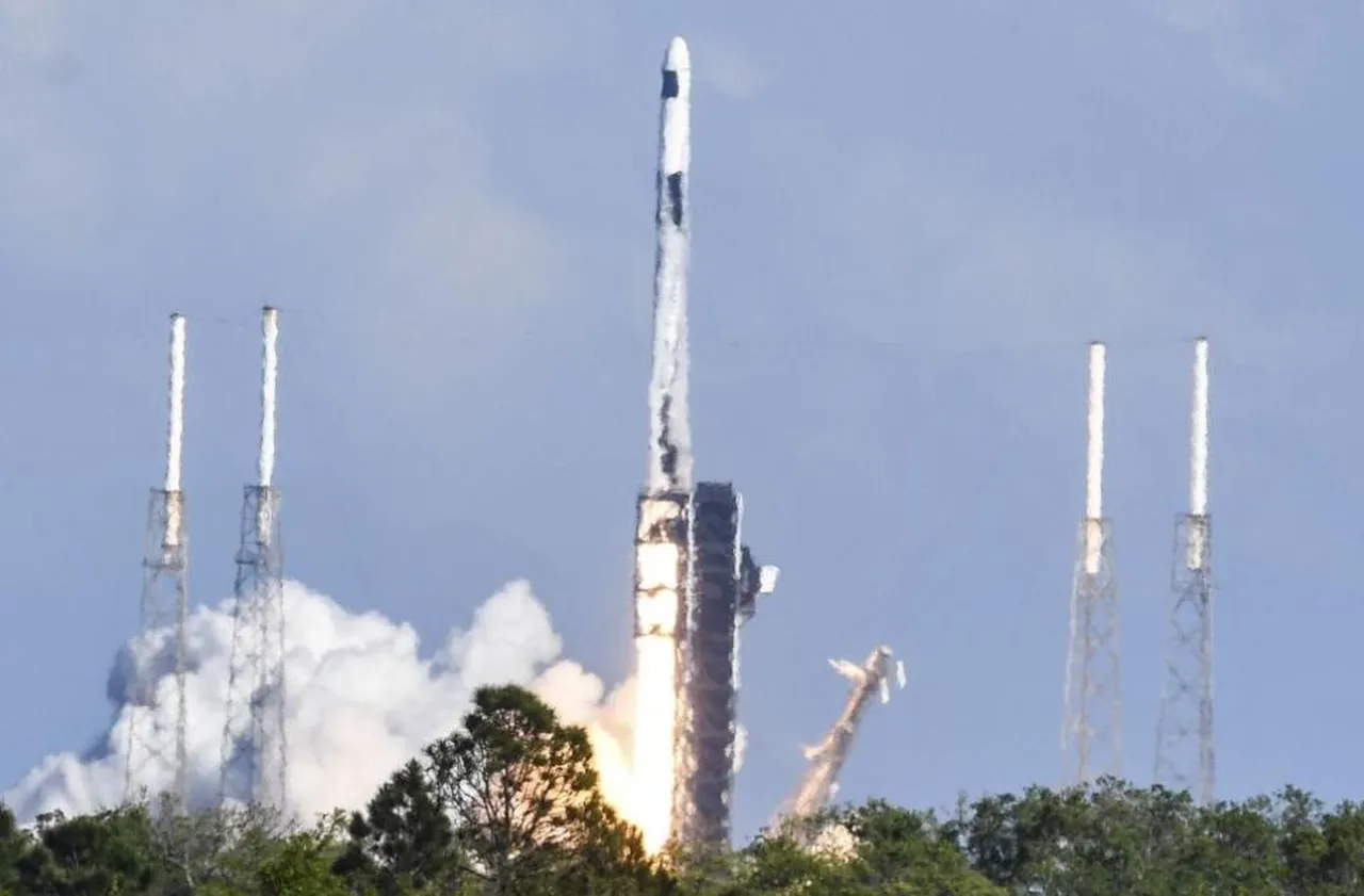 SpaceX изстреля товарен кораб към МКС с близо 3 тона оборудване