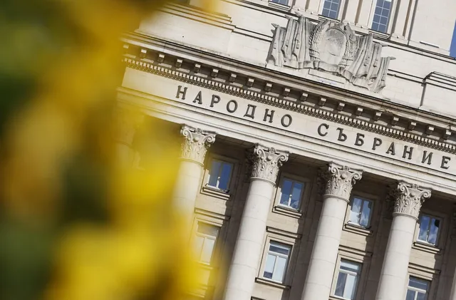 Парламентът отхвърли изслушване на вътрешния министър и комисия за „Осемте джуджета“
