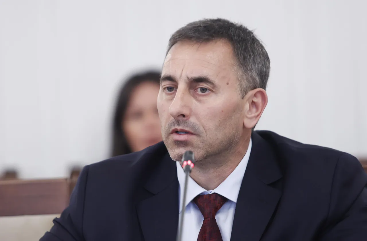 Парламентът одобри на първо четене промени в режима на особения търговски управител на „Лукойл“