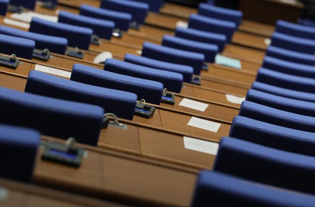 Парламентът прие ключов антикорупционен закон за отключване на средства по ПВУ