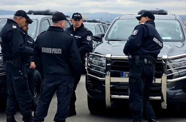 Разбиха канал за трафик на мигранти през България