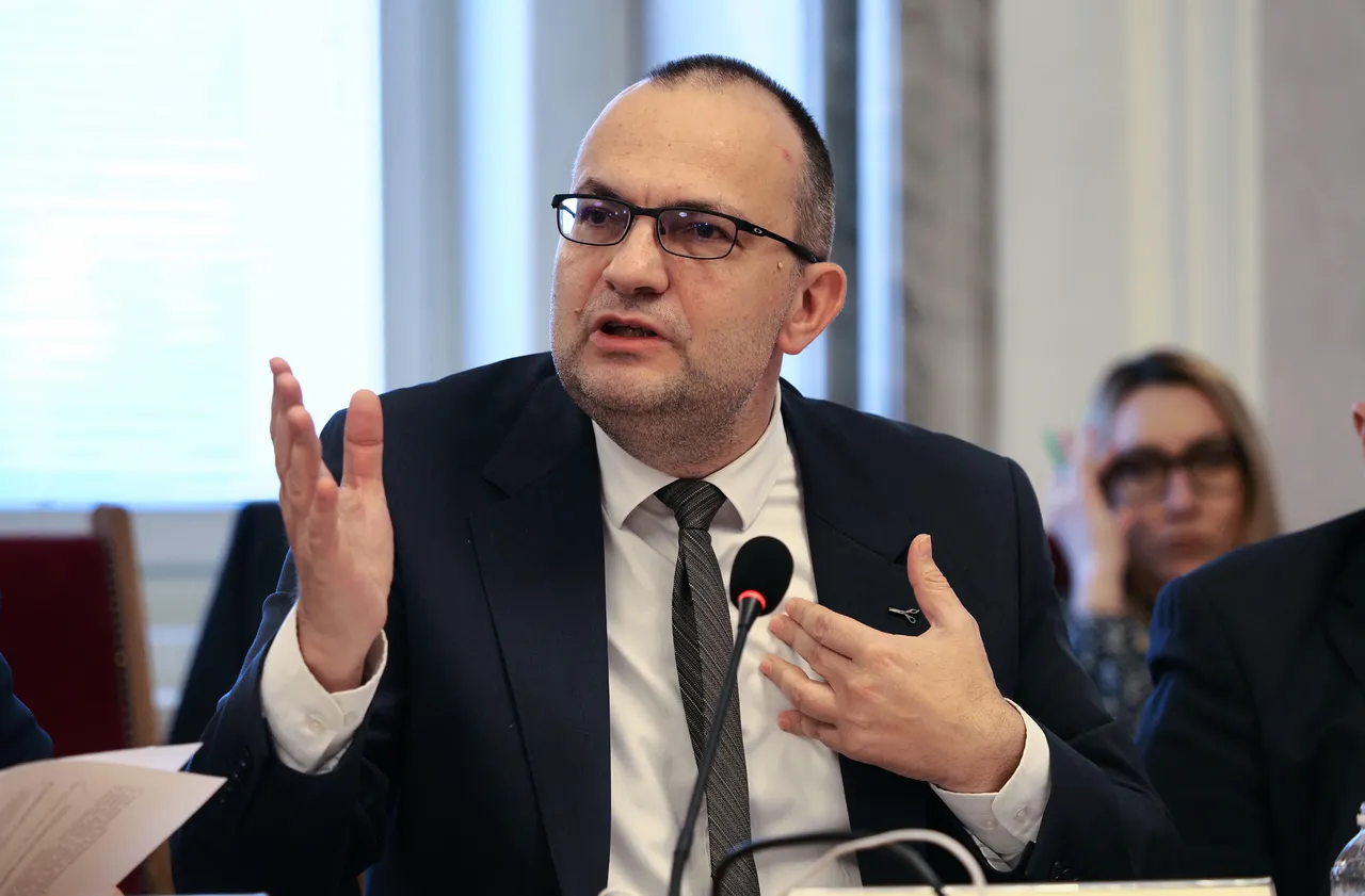 Мартин Димитров: Започва дългова спирала с новите бюджетни мерки