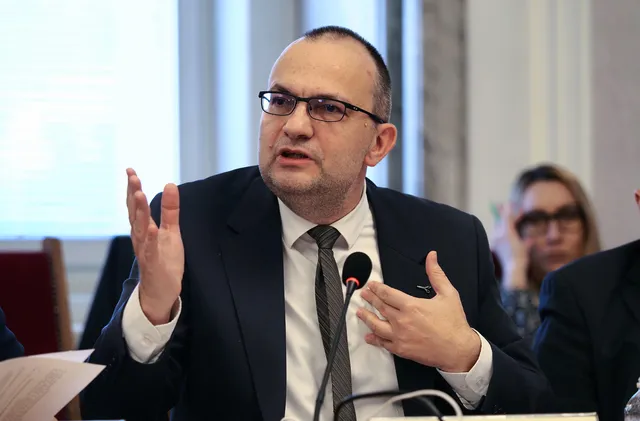 Мартин Димитров: Започва дългова спирала с новите бюджетни мерки