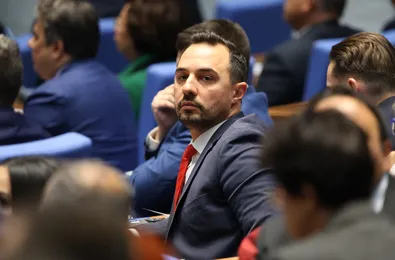 ПП срещу МО: Спор за спирането на военната помощ за Украйна