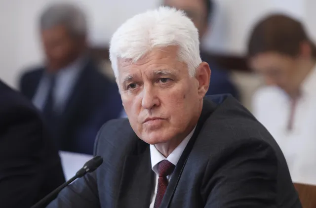 Димитър Стоянов: България няма да предоставя повече оръжия на Украйна от армейските складове (ВИДЕО)