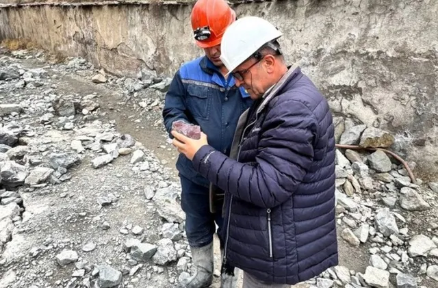 Узбекистан залага $4,2 млрд. за битка за критичните минерали 