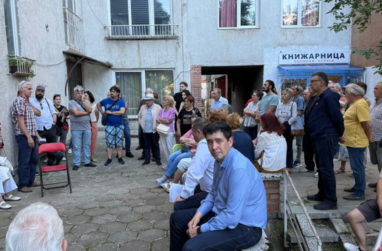 Протест срещу три нови блока на бул. „България“ в София