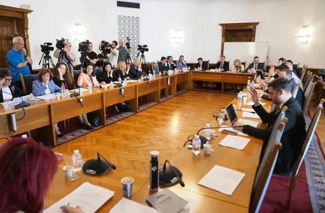 Правната комисия върна хартиените бюлетини за изборите във ВСС 