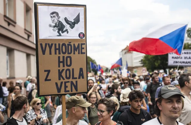 Хиляди чехи протестираха срещу промяна във финансирането на медиите 
