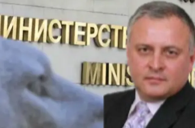 Докторска степен по семейна линия? Въпросите около Мария и Неделчо Стойчеви не могат да бъдат подминати 