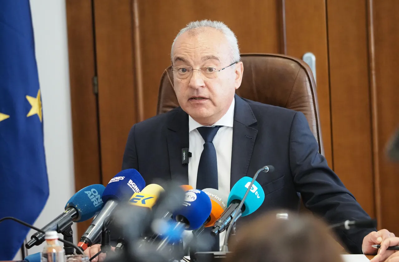 Бюджет 2026 влиза в тристранния съвет с критики за дефицит и нов дълг