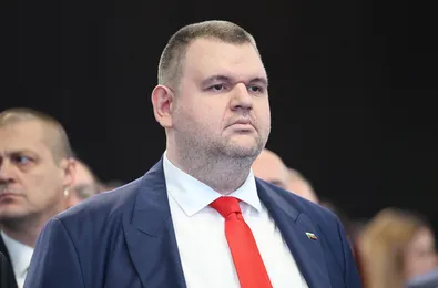 ДПС: Съдът разпореди НСО да разкрие разходите за охраната на Пеевски