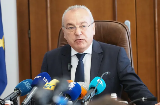 Гълъб Донев разкри спорните пера в бюджета, разходите скачат с над 1 милиард евро (ВИДЕО)