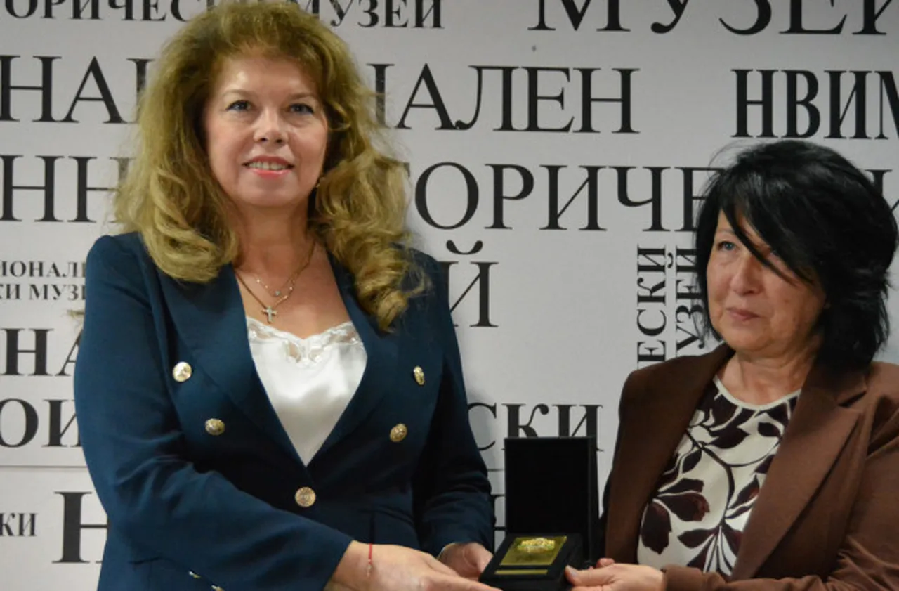 Илияна Йотова отличи Военноисторическия музей за 110-годишнината му
