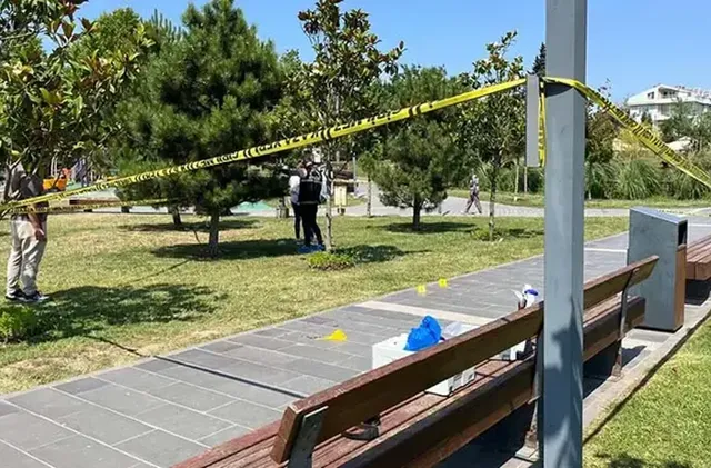 Мъж наръга съпругата си в гърлото по време на среща за развод в Турция 