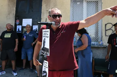 Не на дрогата“ в циганската махала? Абе сериозно, бе? Къде бяхте досега, докато децата ви се тъпчат с химия? (ВИДЕО)