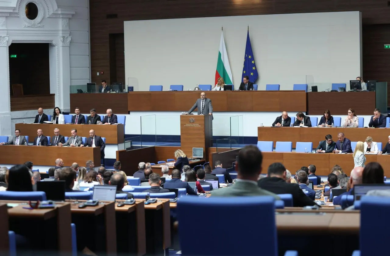Парламентът прие на първо четене бюджета за 2026 година след остри спорове