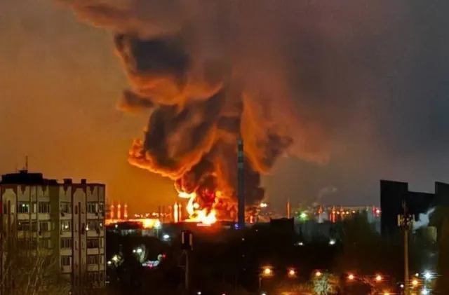 Дронова атака край военната база в Енгелс