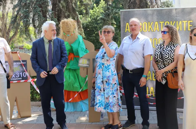 Адвокати протестираха срещу избор в КПК