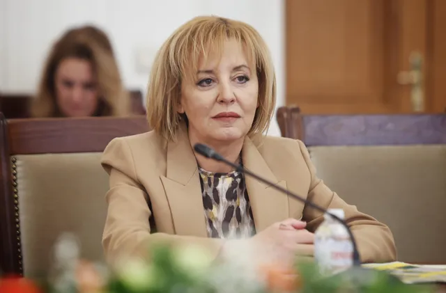 Манолова сезира КЗП за поскъпването на дяловото разпределение