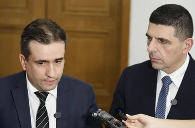 ДБ иска пълна информация за американските самолети в Безмер