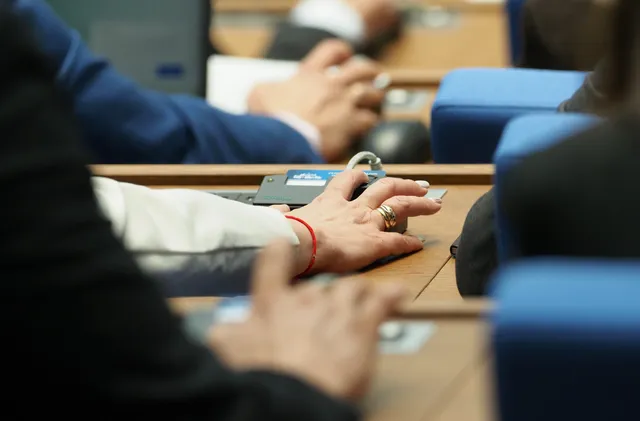 Парламентът прие рамката на Бюджет 2026 с дефицит от 5,7%