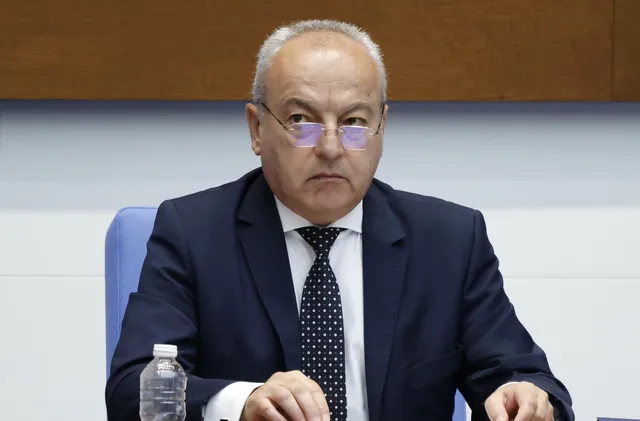 Бюджет 2026 е факт: Държавата с нови правила, дълг и замразени заплати 