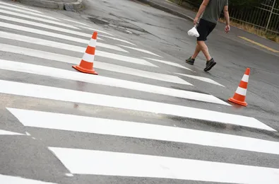 Шофьор блъсна 13-годишно момиче на пешеходна пътека в Кърджали