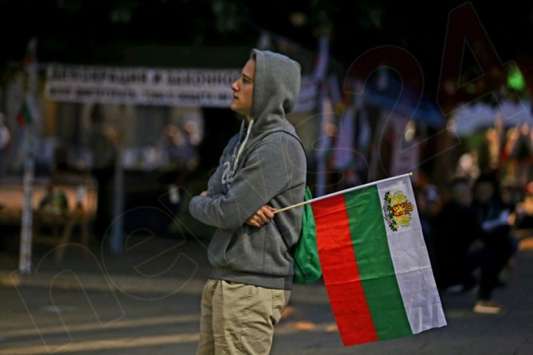Работници от ТЕЦ-Марица 3 протестират в София