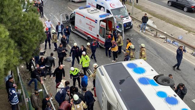 28 ранени при тежка катастрофа в района на Истанбул (СНИМКИ/ВИДЕО)