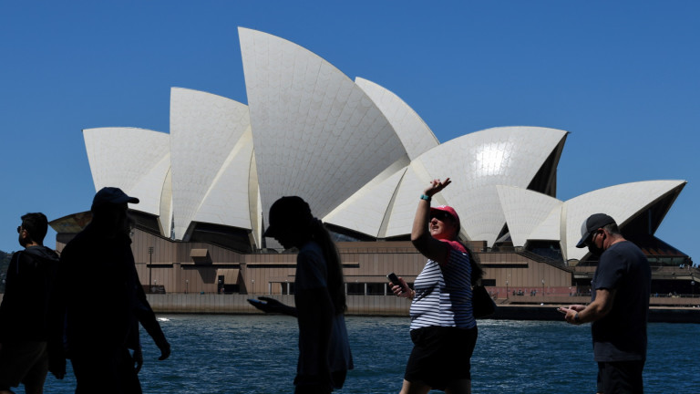 Австралия планира да преразгледа своята имиграционна система, за да ускори